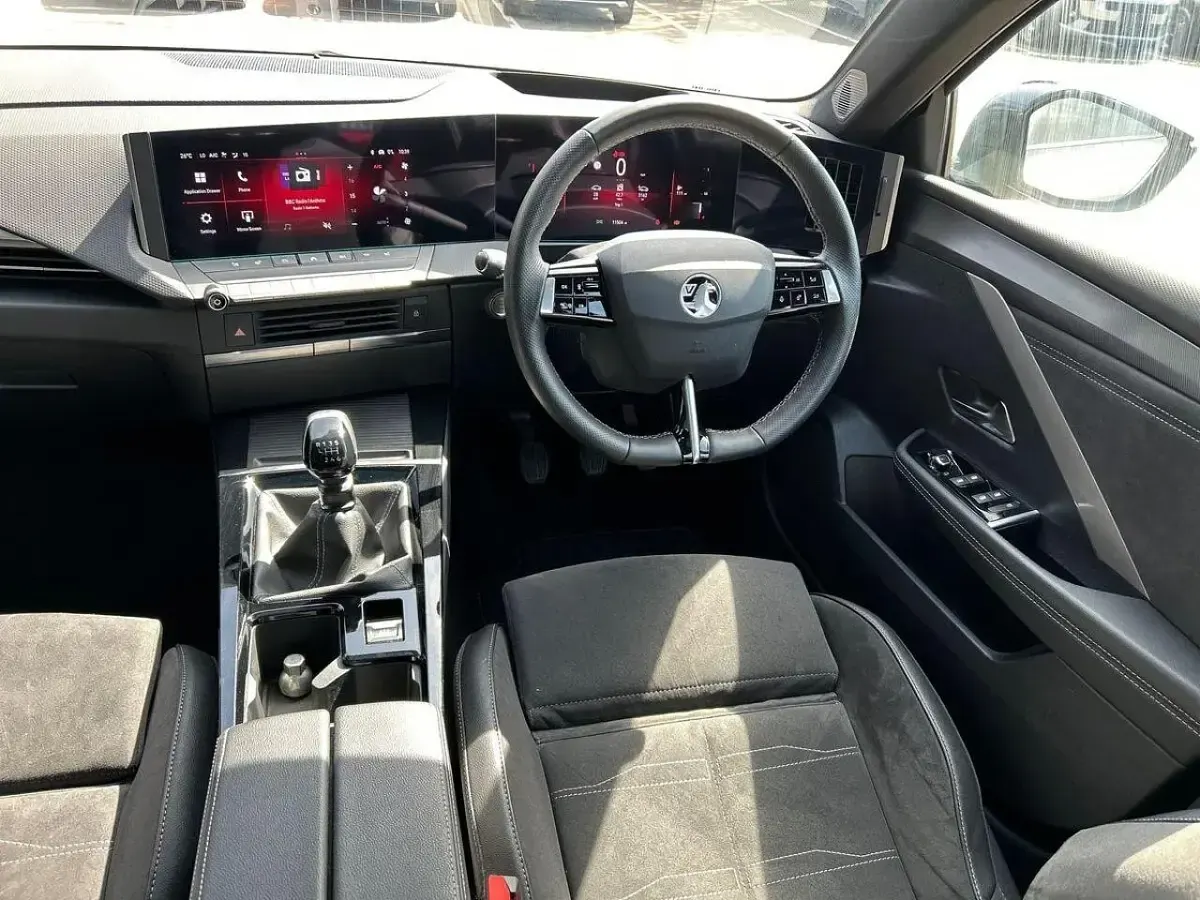 Used Vauxhall Astra Ultimate 128 HP (94 kW) 2025 Grey Estate