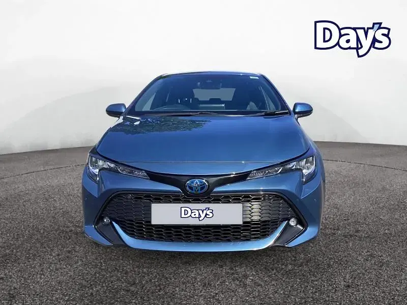 Used Toyota Corolla Design 122 HP (89 kW) 2022 Blue Hatchback