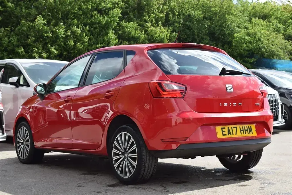 Used Seat Ibiza SE Technology 90 HP (66 kW) 2017 Red Hatchback