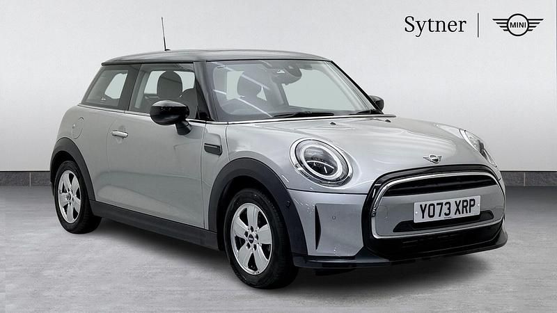 Used Mini Cooper Classic 134 HP (98 kW) 2024 Silver Hatchback