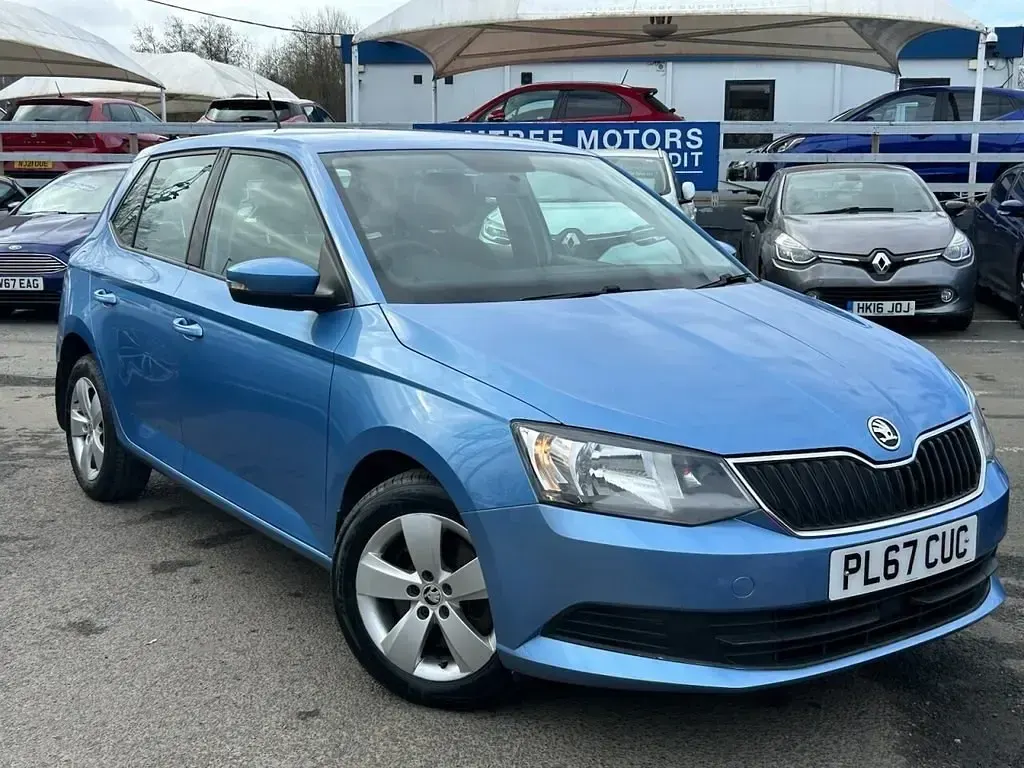 Usado Skoda Fabia SE 110 HP (80 kW) 2018 Azul Citadino