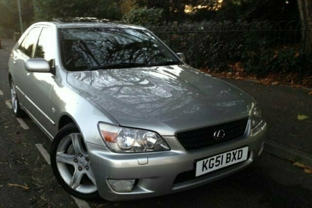 Used Lexus IS200 153 HP (112 kW) 2001 Sedan
