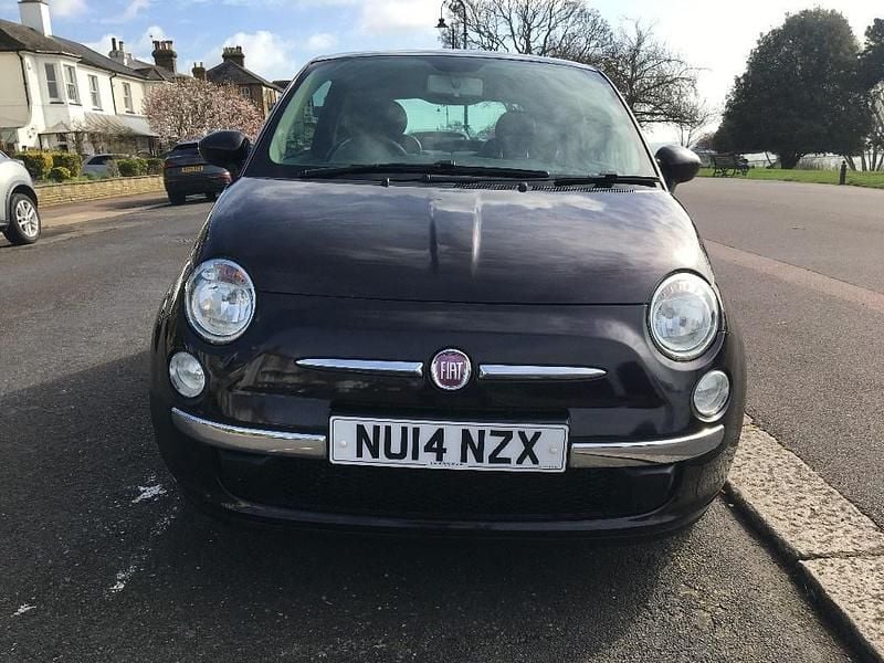 Usado Fiat 500 Lounge 85 HP (62 kW) 2014 Roxo Citadino