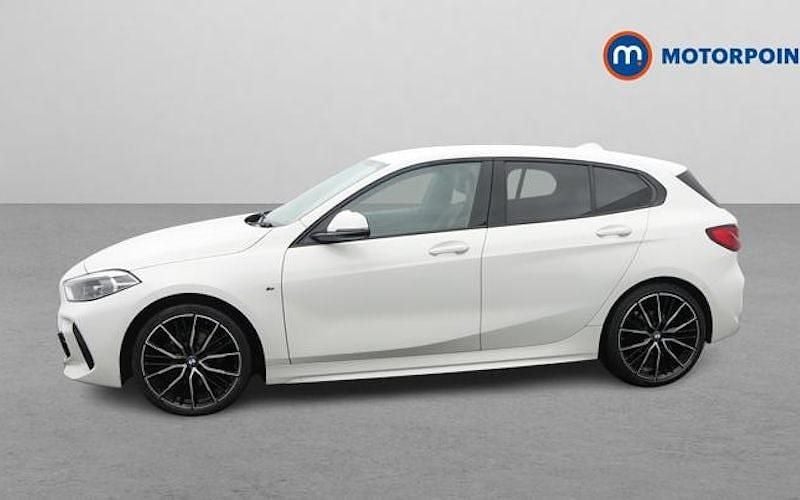 Used BMW 118 M Sport 150 HP (110 kW) 2020 White Hatchback