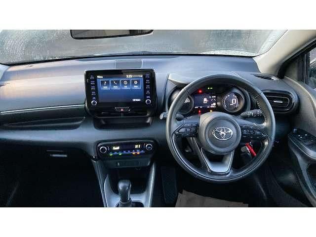 Used Toyota Yaris Hybrid Design 116 HP (85 kW) 2022 Grey Hatchback