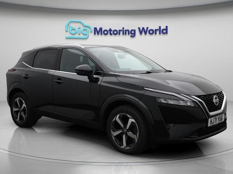 Black Used 2021 Nissan Qashqai N-Connecta SUV | £19,550 (Fair price) - Image 1/4