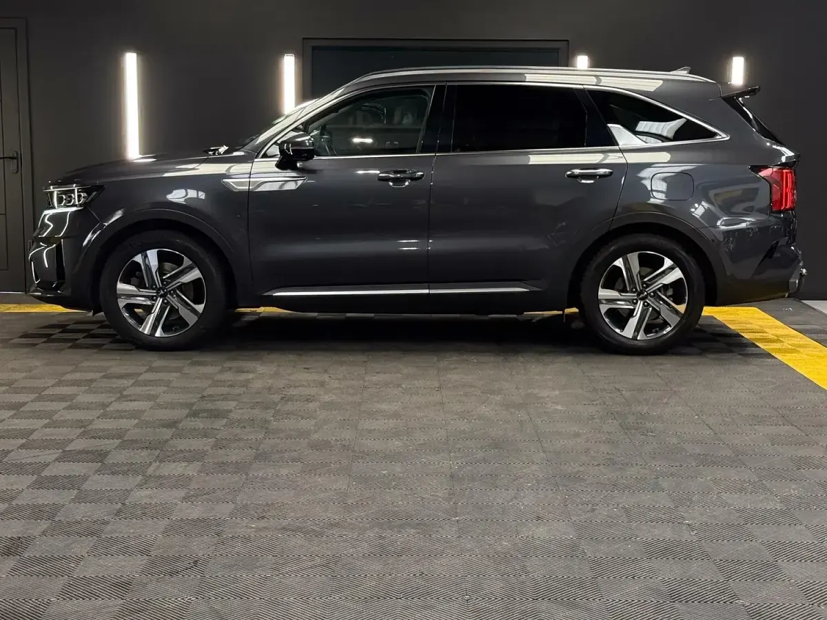 Used Kia Sorento 201 HP (147 kW) 2022 Grey SUV