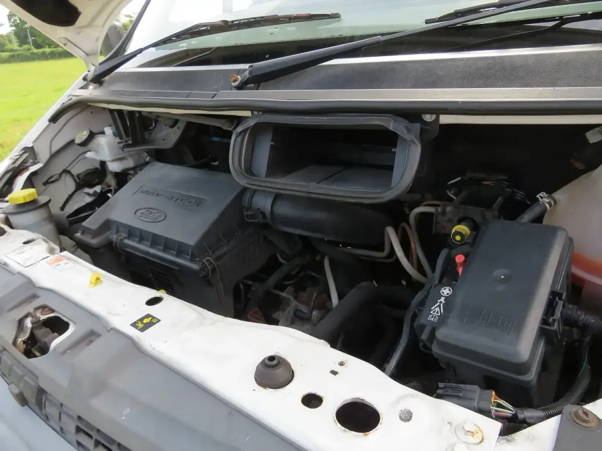 Used Ford Transit 85 HP (62 kW) 2011 White Van