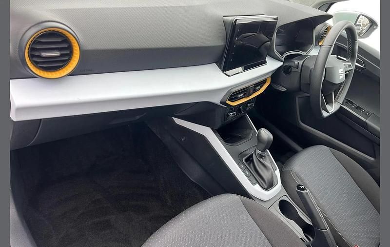 Used Seat Arona SE Technology 113 HP (83 kW) 2025 White SUV