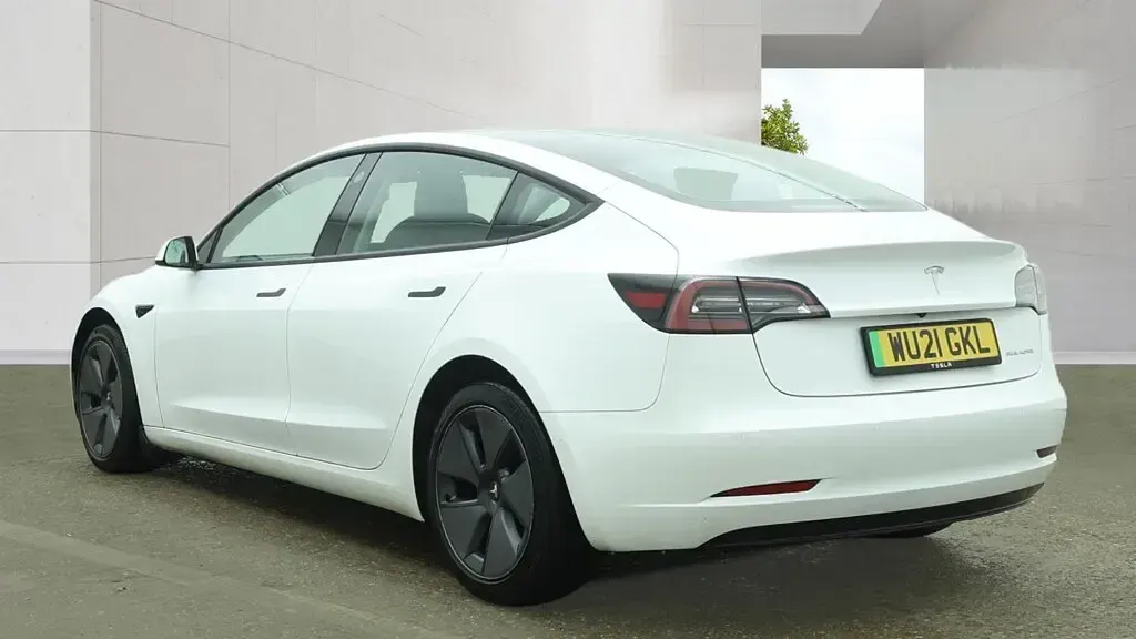 Used Tesla Model 3 Long Range AWD 366 kW (498 HP) 2021 White Sedan