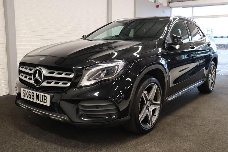 Black Used 2018 Mercedes GLA220 AMG Line Premium SUV | £14,935 (Fair price) - Image 1/4