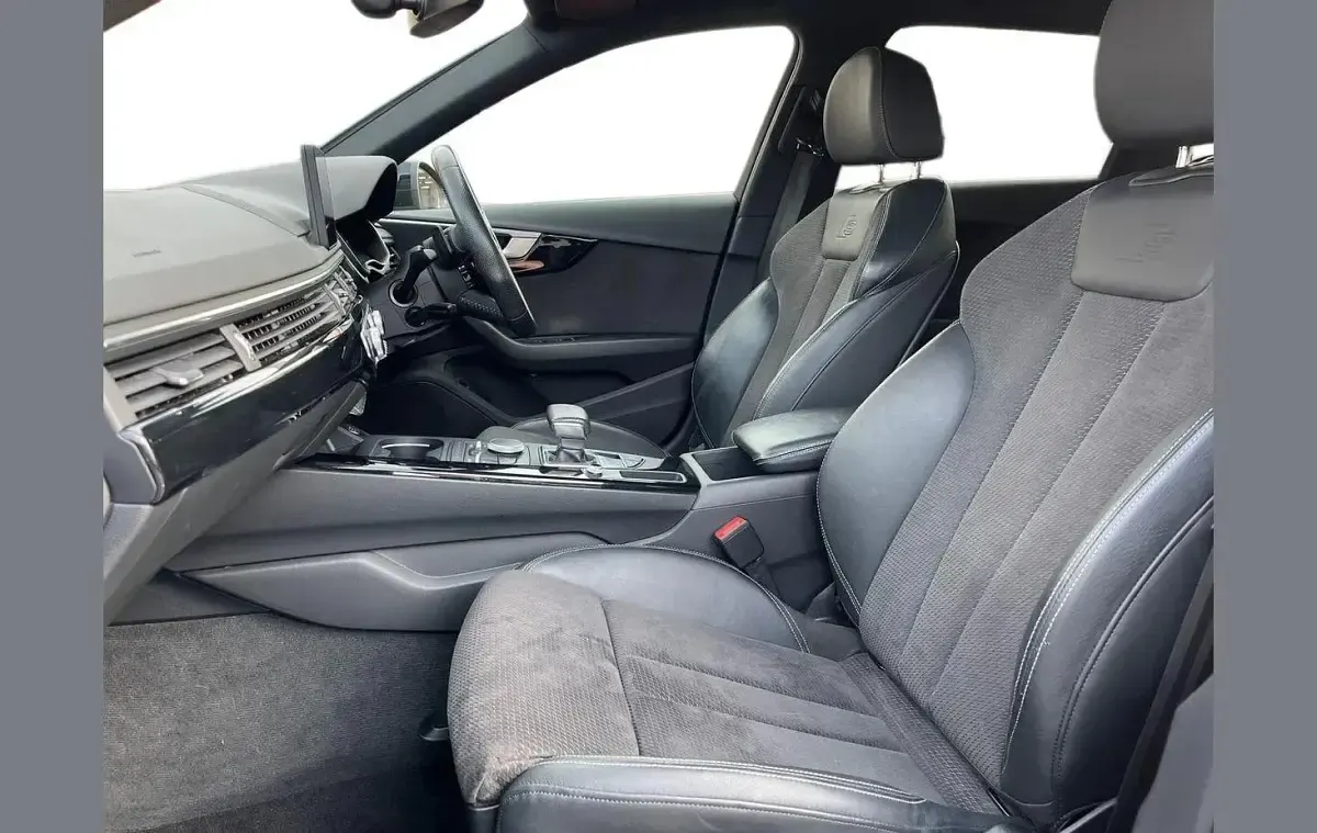 Used Audi A4 Black Edition 187 HP (137 kW) 2019 Black Estate