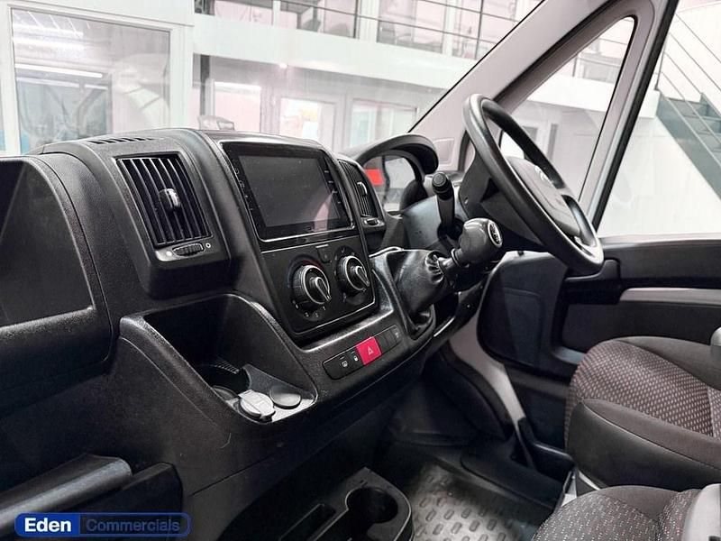 Used Citroën Relay 140 HP (102 kW) 2023 White Van