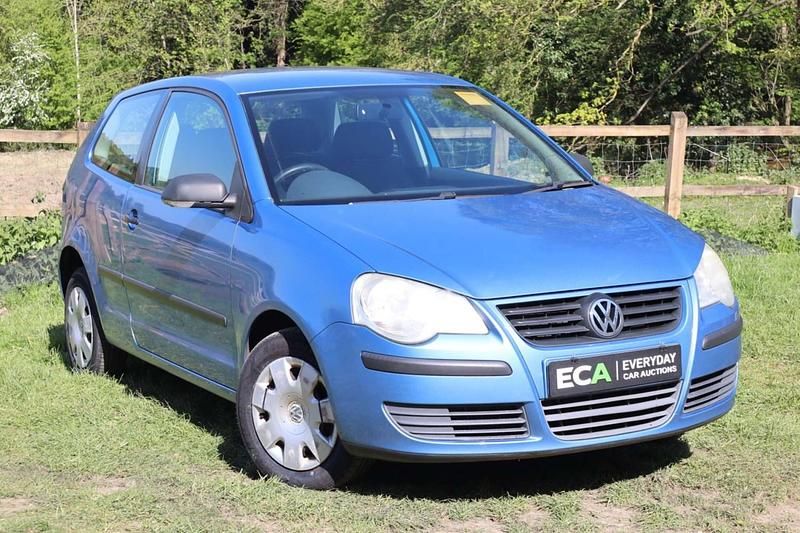 Used VW Polo 55 HP (40 kW) 2006 Blue Hatchback