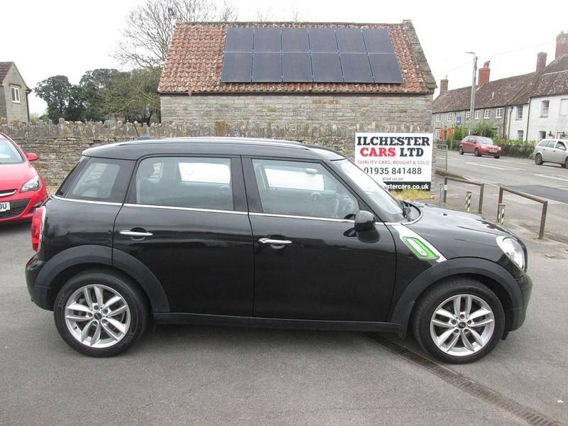 Used Mini Cooper 2011 Black Hatchback
