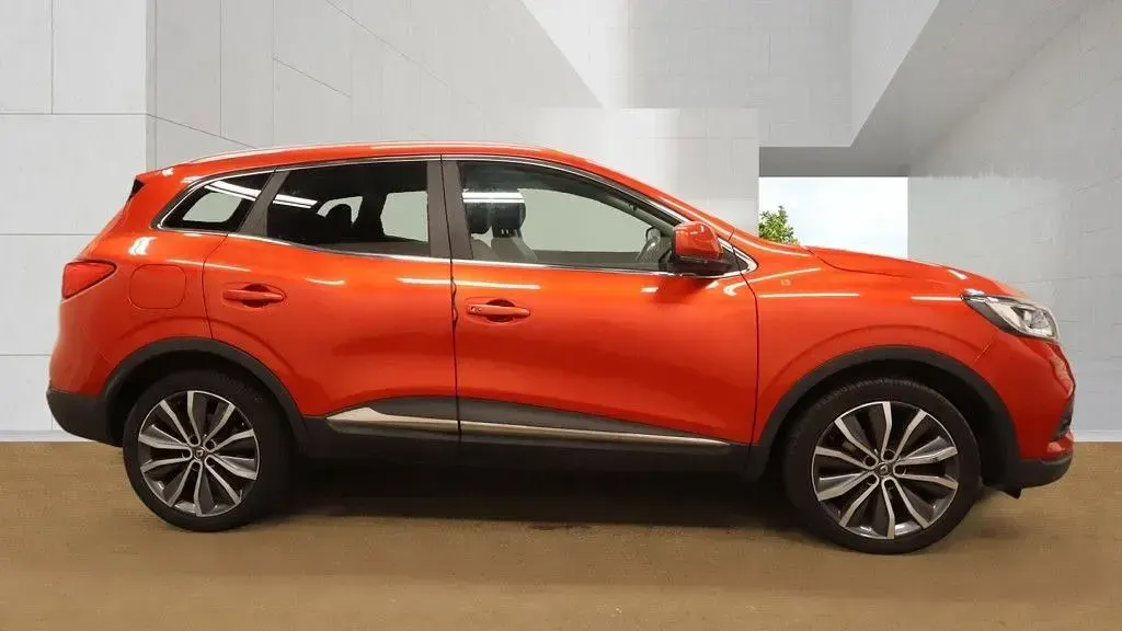 Used Renault Kadjar Iconic 140 HP (102 kW) 2019 Flame red SUV