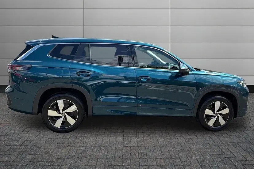 New VW Tayron Match 150 HP (110 kW) 2026 Nightshade blue SUV