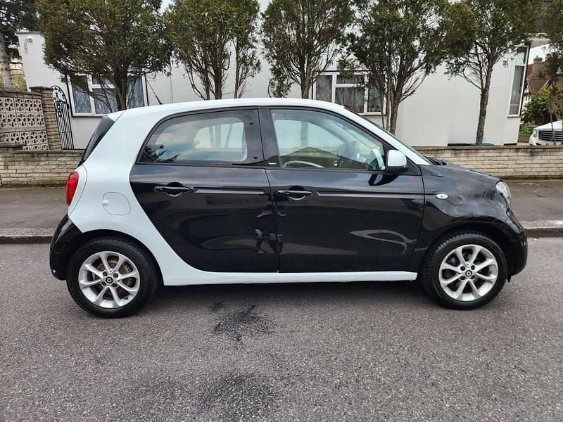 Used Smart ForFour Passion 2015 Black Hatchback