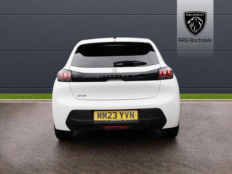 Used Peugeot 208 Active+ 74 HP (54 kW) 2023 White Hatchback