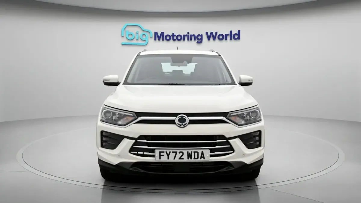 Used SsangYong Korando 163 HP (119 kW) 2022 White Estate