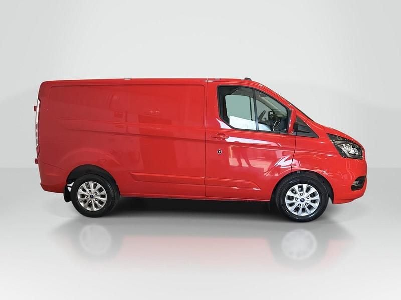 Used Ford Transit Custom Limited 130 HP (95 kW) 2022 Red Van