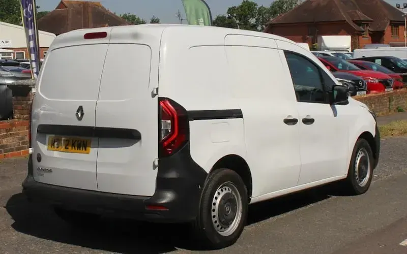 Used Renault Kangoo 95 HP (69 kW) 2023 White MPV
