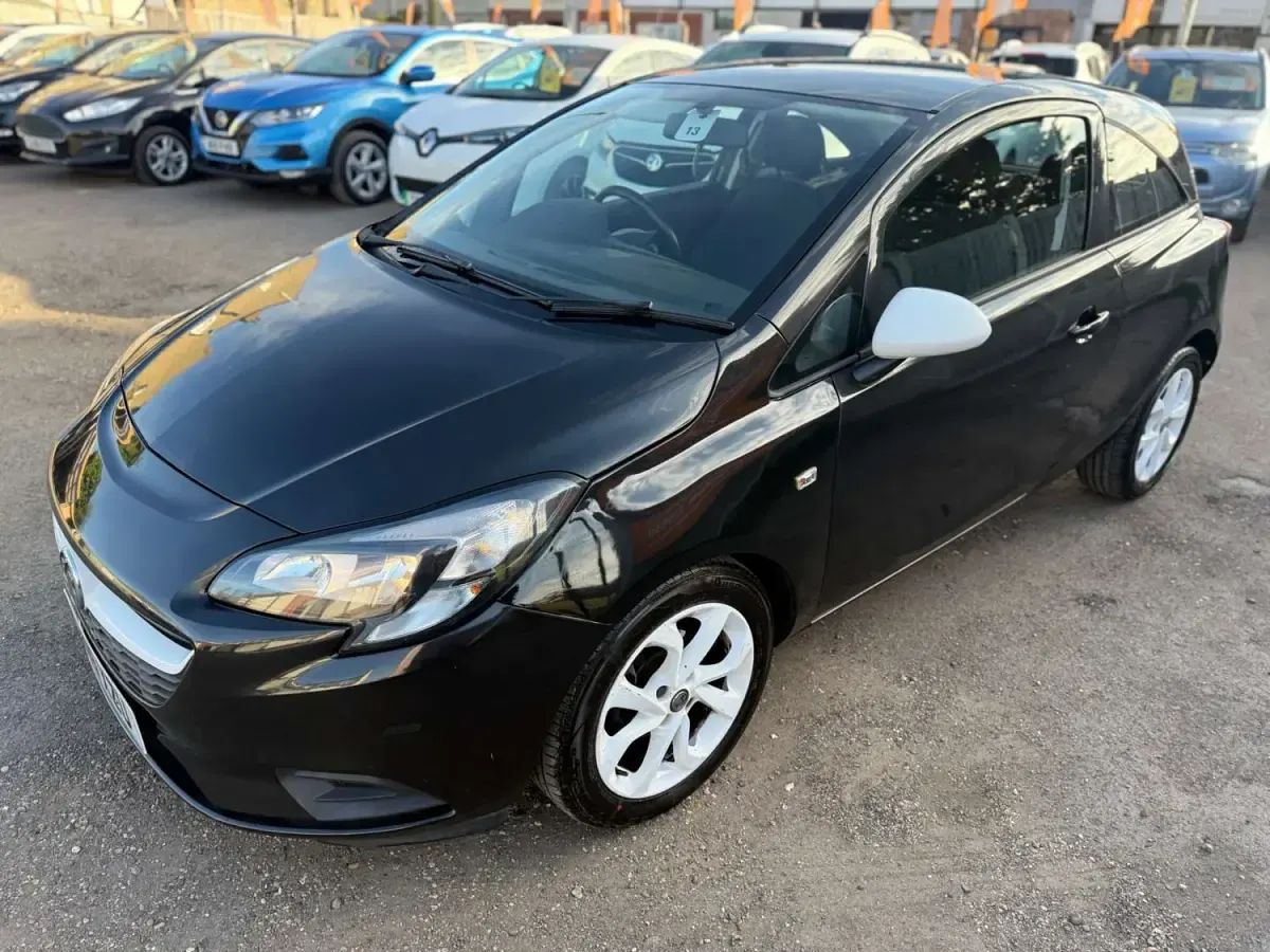 Second-hand Vauxhall Corsa 70 CP (51 kW) 2016 Negru Hatchback