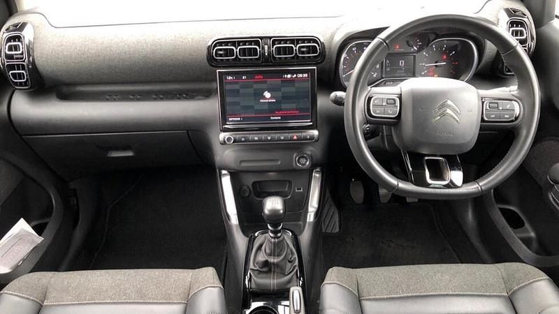 Used Citroën C3 Aircross PureTech 108 HP (79 kW) 2022 White SUV