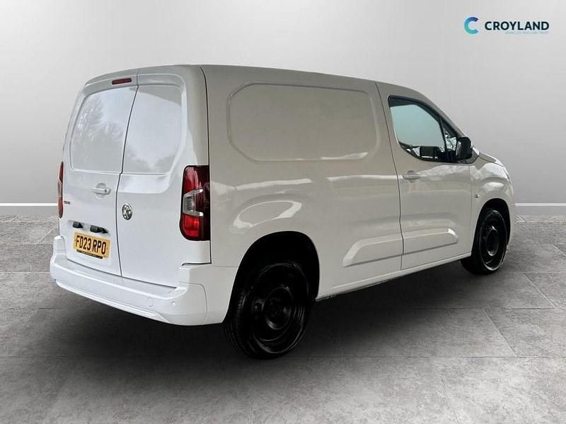 Used Vauxhall Combo 100 HP (73 kW) 2023 White Van