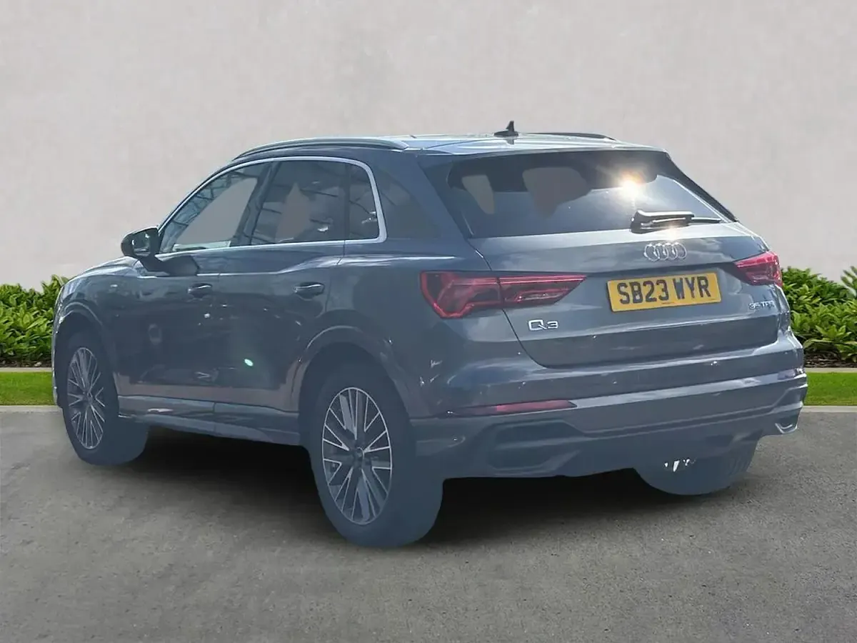Used Audi Q3 S-Line 150 HP (110 kW) 2023 Grey SUV