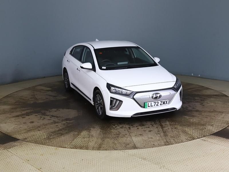 Used Hyundai Ioniq Premium 100 kW (136 HP) 2023 White Hatchback