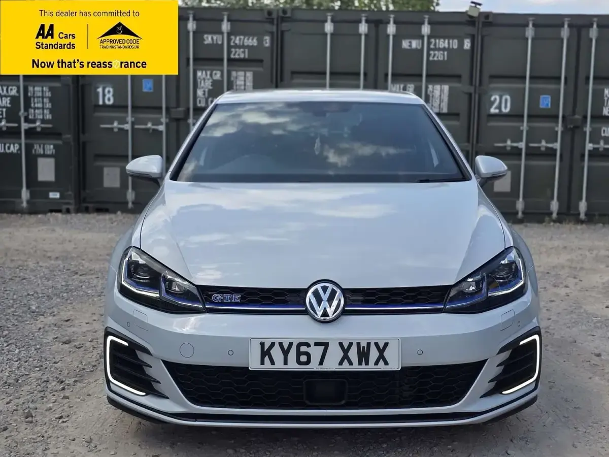 Used VW Golf VII Advance 204 HP (150 kW) 2018 Silver Hatchback