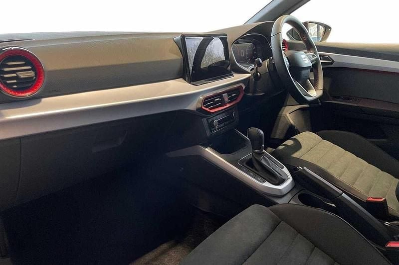 New Seat Arona FR 113 HP (83 kW) 2025 Blue SUV