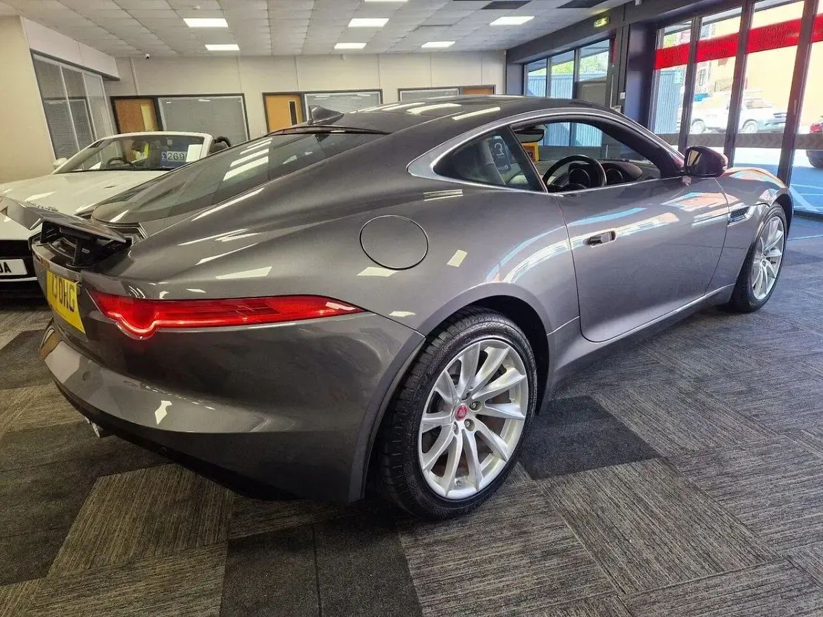 Usado Jaguar F-Type Supercharged 2016 Cinzento Coupé