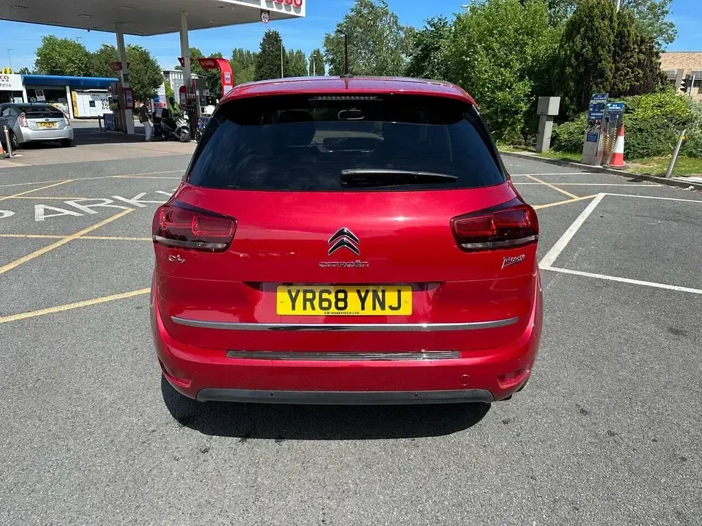 Used Citroën C4 Picasso Flair 2018 Red MPV