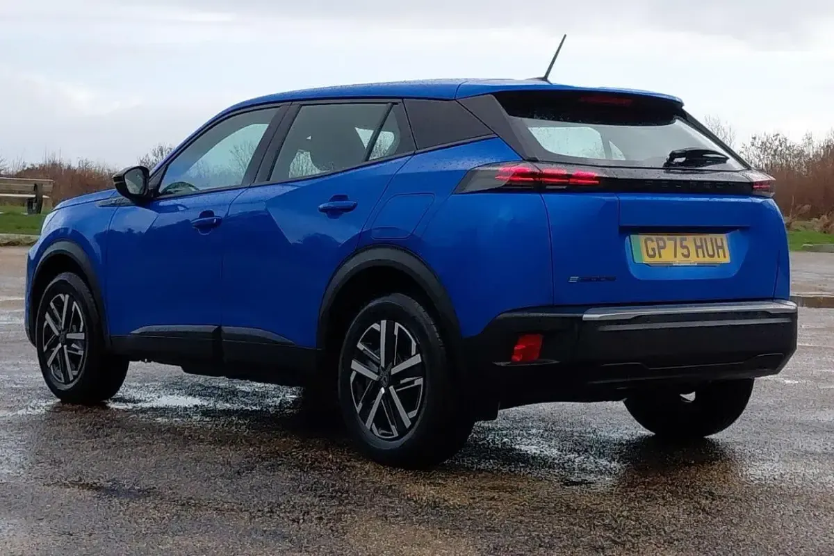 New Peugeot e-2008 Active 98 kW (134 HP) 2026 SUV