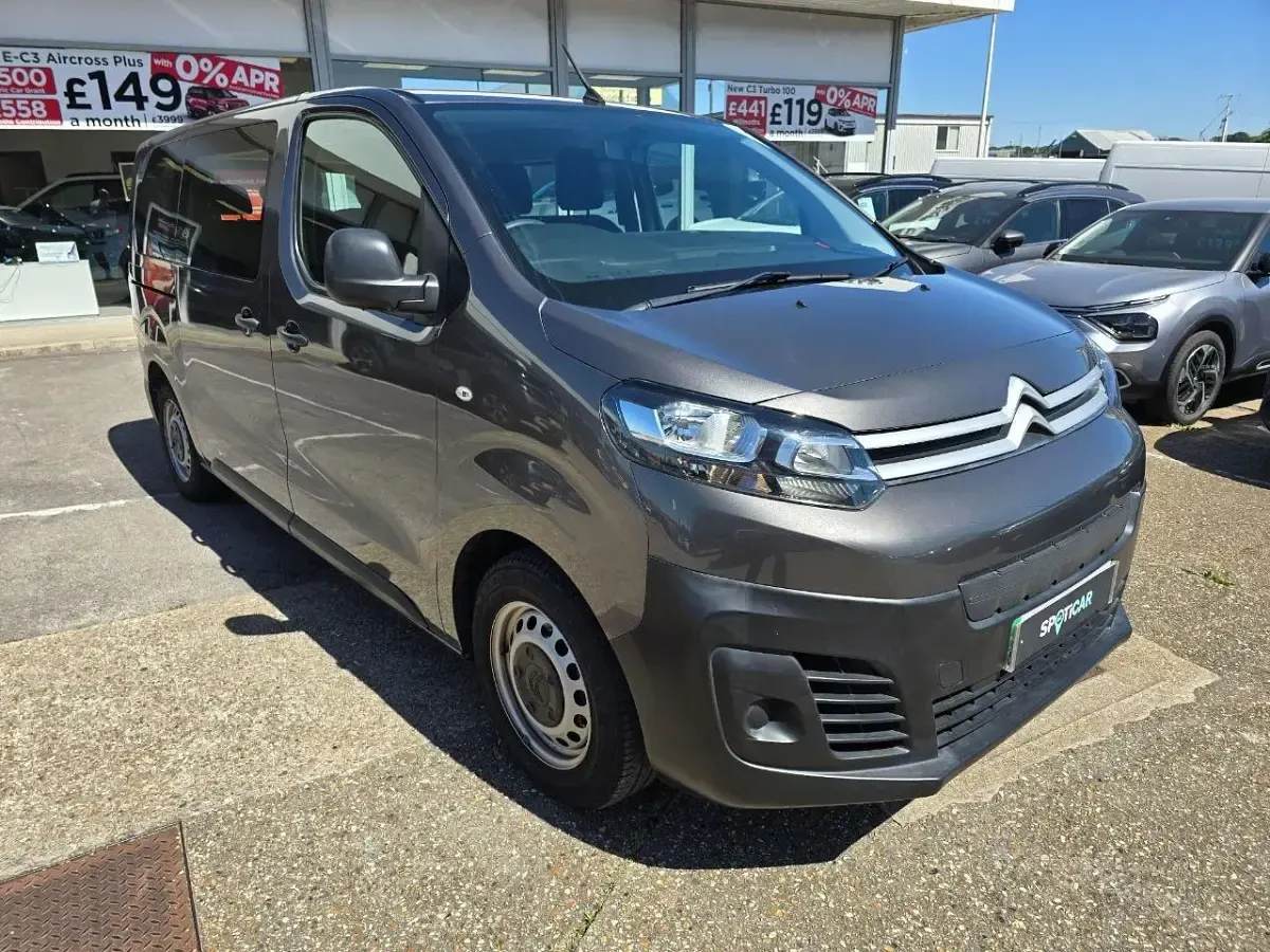 Usado Citroën Spacetourer Business Class 134 CV (98 kW) 2021 Gris Monovolumen