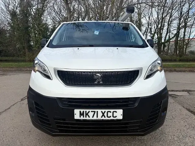 Second-hand Peugeot Expert 2021 Alb Van