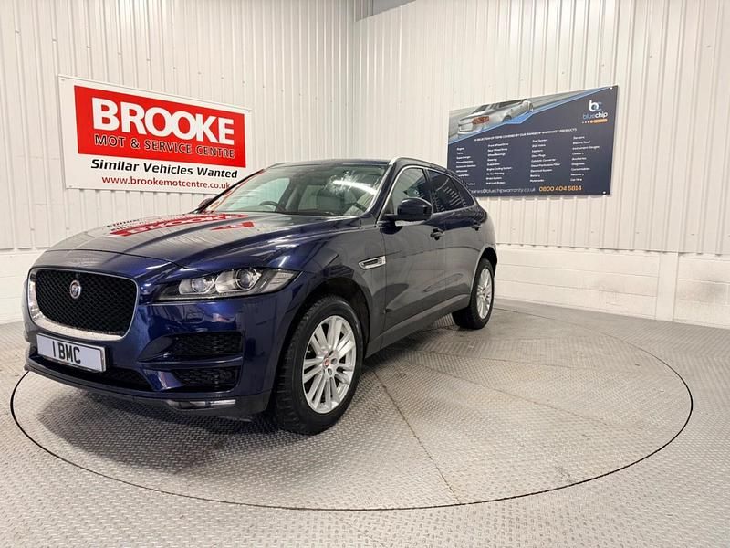 Used Jaguar F-Pace Portfolio 180 HP (132 kW) 2016 Blue SUV