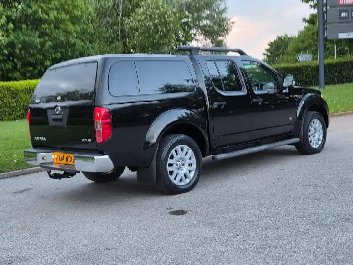 Used Nissan Navara 2014 Black Pickup