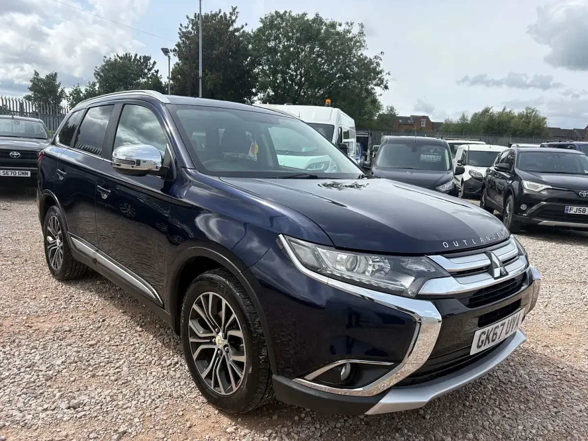 Used Mitsubishi Outlander 147 HP (108 kW) 2017 Blue SUV