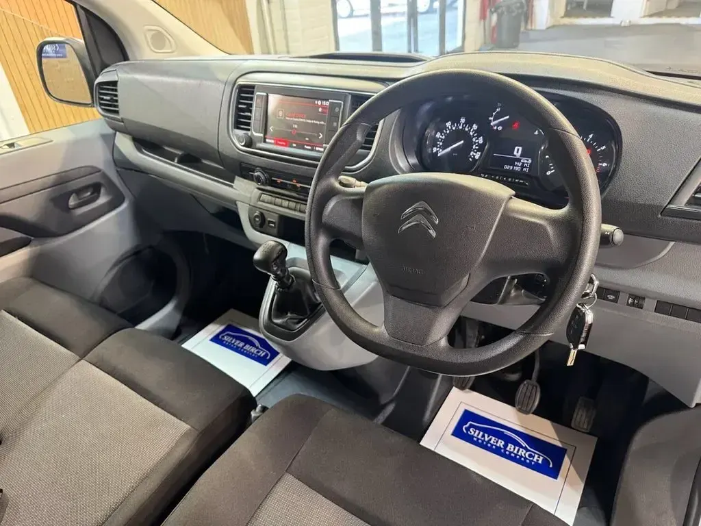 Used Citroën Dispatch 2022 White MPV