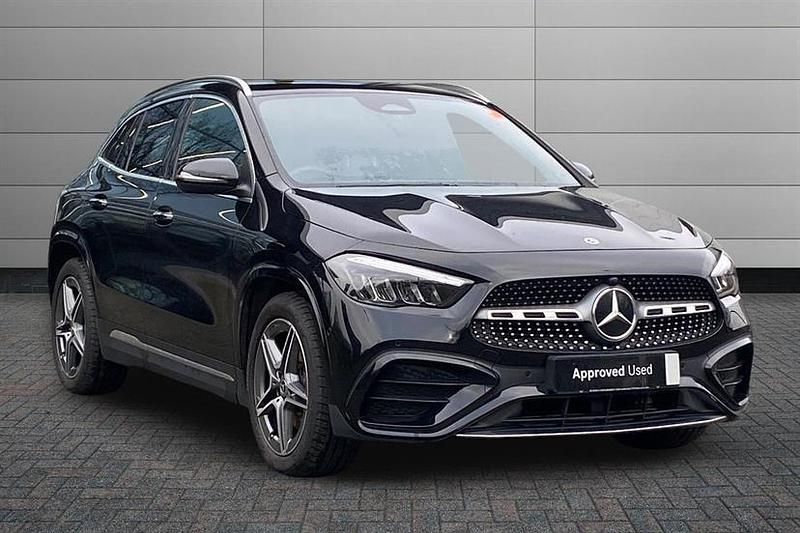 Used Mercedes GLA200 Executive 163 HP (119 kW) 2024 Cosmos black SUV