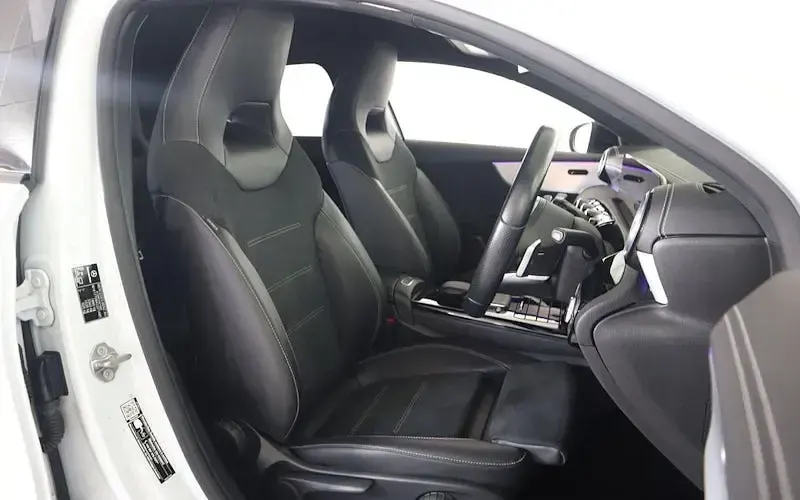 Used Mercedes A180 Executive 136 HP (100 kW) 2022 White Hatchback