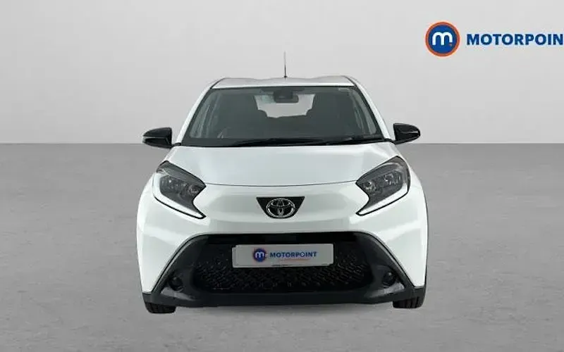 Used Toyota Aygo X PURE 72 HP (52 kW) 2025 SUV
