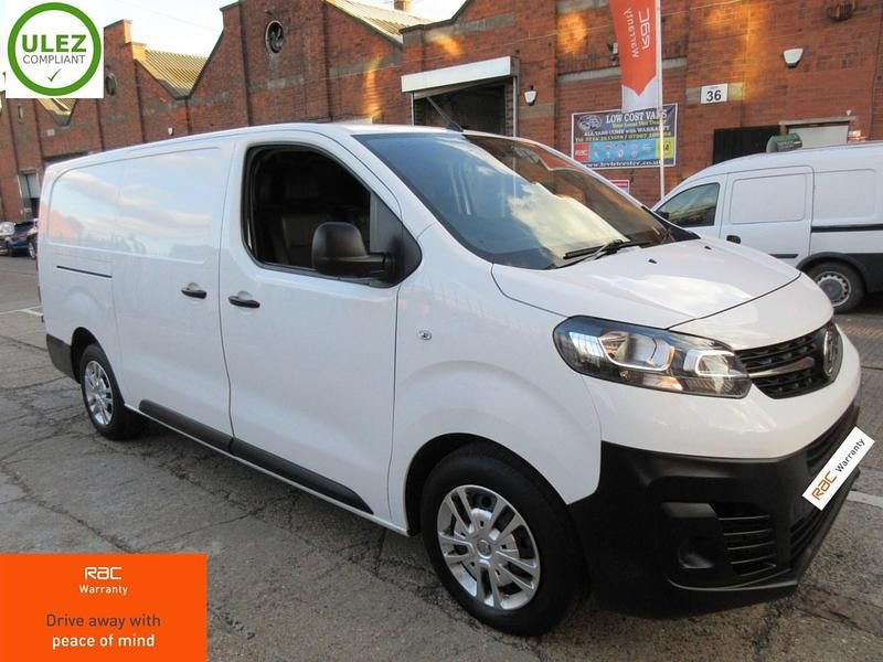 Used Vauxhall Vivaro 100 HP (73 kW) 2020 White MPV