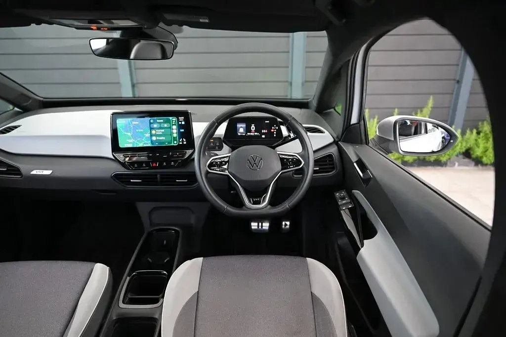 Used VW ID.3 Pro Performance 150 kW (204 HP) 2020 White Hatchback