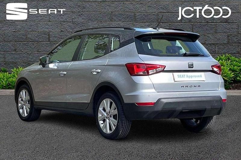 Begagnad Seat Arona SE Technology 94 HK (69 kW) 2018 Silver SUV