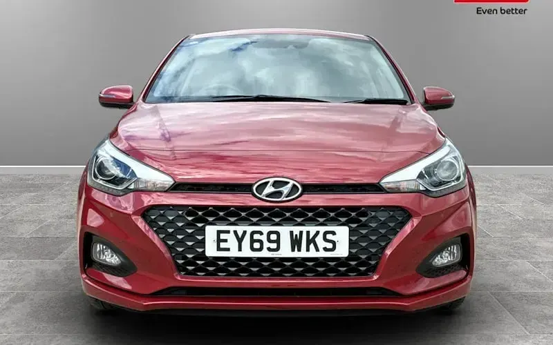 Käytetty Hyundai i20 Premium 101 HP (74 kW) 2020 Viistoperä