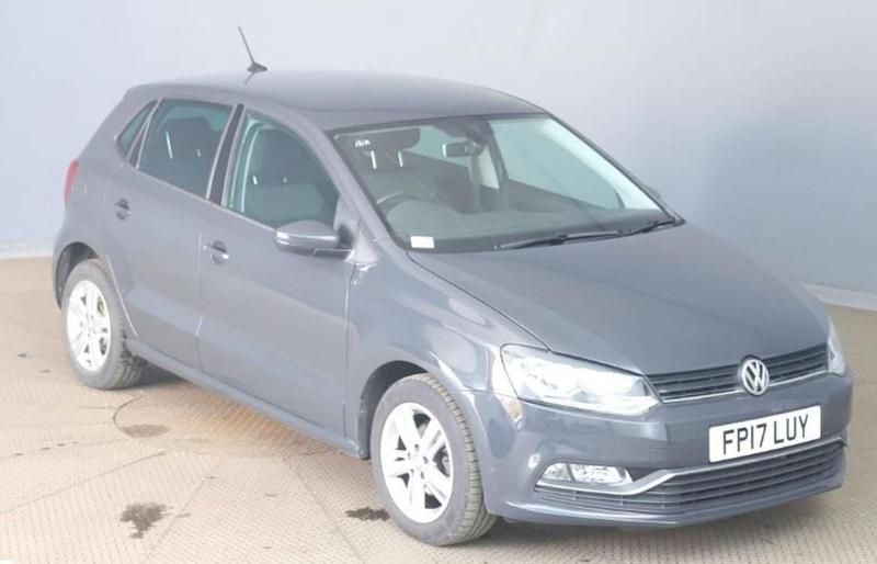Used VW Polo Edition 60 HP (44 kW) 2017 Grey Hatchback